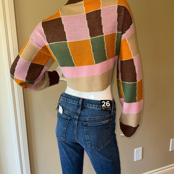 Noisy may Color-Block Crew Neck Sweater Pink and Orange - Picture 2 of 10
